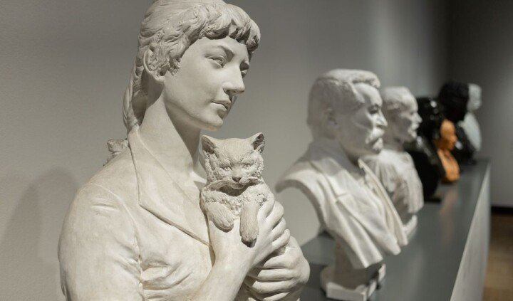 Bez gorsetu. Camille Claudel i polskie rzeźbiarki XIX wieku