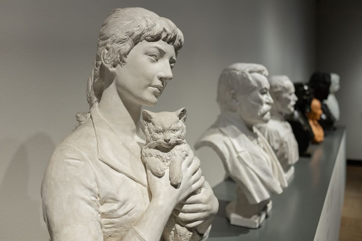 Bez gorsetu. Camille Claudel i polskie rzeźbiarki XIX wieku