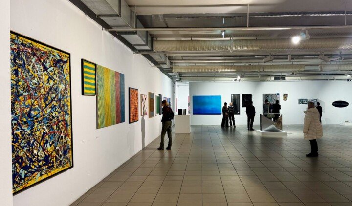 Sztuka równowagi: pomiędzy geometrią a zmiennością