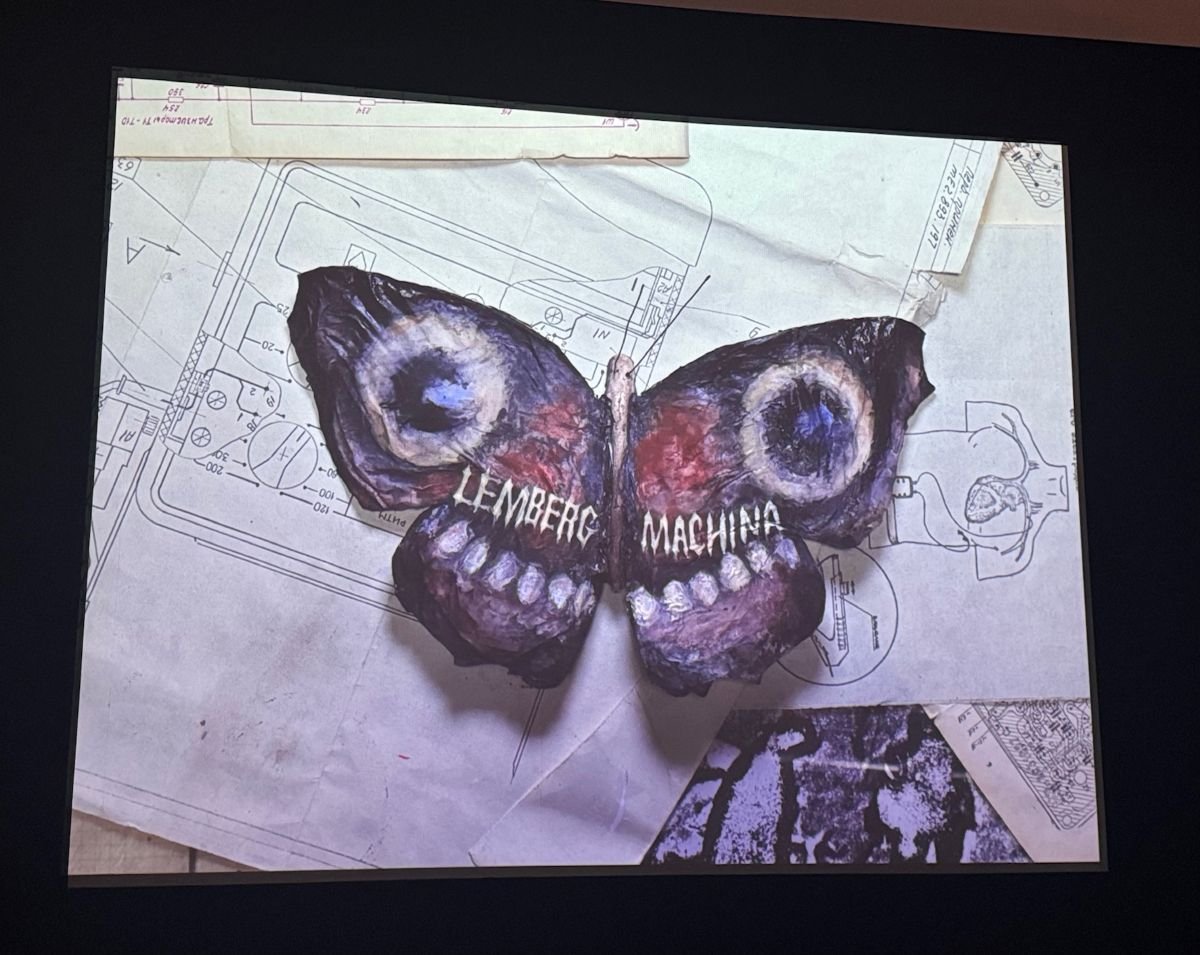 Dana Kavelina. The Lemberg Machine